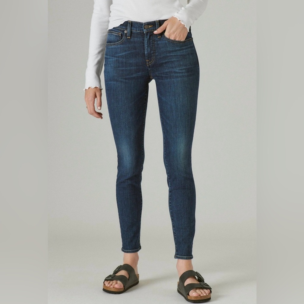Lucky Brand Dark Wash Denim Ava High Rise 27” Inseam Skinny Jeans size 4/27